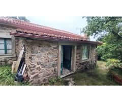 CASA TIPICA DE PIEDRA - SINGULAR - CUBIERTA NUEVA