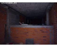 Bajo comercial a la venta en Ares