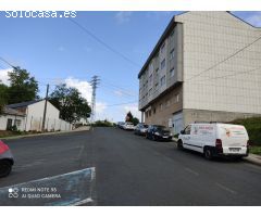 Casa en núcleo urbano (Santamarina) con parcela