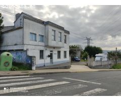 Casa en núcleo urbano (Santamarina) con parcela