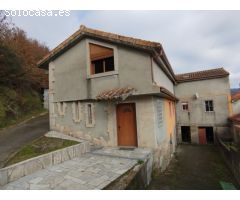 Casa con finca en Arbo(PONTEVEDRA)