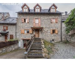 IMPRESIONANTE CASA EN EL CASCO ANTIGUO DE VIELHA