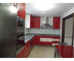SE ALQUILA O SE VENDE CASA ADOSADA