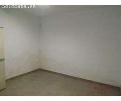 SE ALQUILA O SE VENDE CASA ADOSADA