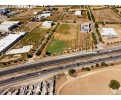 Venta de Parcela Industrial en primera línea de carretera A42, sentido