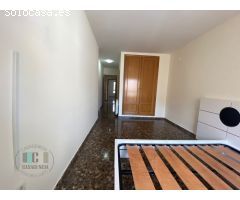 CASAGENCIA INMOBILIARIA VENDE...PISO DE CUATRO HABITACIONES Y DOS BAÑOS EN EL
