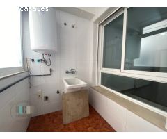 CASAGENCIA INMOBILIARIA VENDE...PISO DE CUATRO HABITACIONES Y DOS BAÑOS EN EL