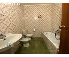 CASAGENCIA INMOBILIARIA VENDE.....PISO EN PLENO CENTRO CON CUATRO DORMITORIOS Y