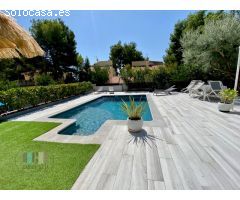 Magnifica villa individual , 6 habitaciones , 4 baños . piscina privada, muy
