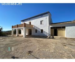 FINCA AGRICOLA CON MASIA DE 200M2,EN URBANIZACION BENADRESA,CON ACCION DE POZO Y