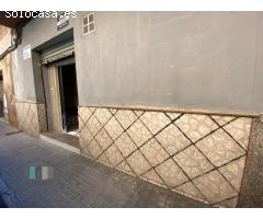 VENTA DE AMPLIO LOCAL COMERCIAL CON POSIBILIDAD DE HACER PLAZAS DE PARKING