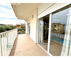 CASAGENCIA INMOBILIARIA VENDE..VILLA en segunda fila de playa totalmente