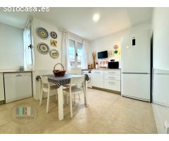 CASAGENCIA INMOBILIARIA VENDE..VILLA en segunda fila de playa totalmente
