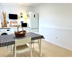 CASAGENCIA INMOBILIARIA VENDE..VILLA en segunda fila de playa totalmente