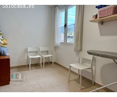 CASAGENCIA INMOBILIARIA VENDE..VILLA en segunda fila de playa totalmente