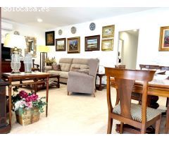 CASAGENCIA INMOBILIARIA VENDE..VILLA en segunda fila de playa totalmente