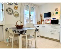 CASAGENCIA INMOBILIARIA VENDE..VILLA en segunda fila de playa totalmente