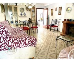 CASAGENCIA INMOBILIARIA VENDE....PAREADO en Zona torreon , 4 habitaciones,