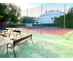 CASAGENCIA INMOBILIARIA VENDE....PAREADO en Zona torreon , 4 habitaciones,
