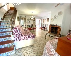 CASAGENCIA INMOBILIARIA VENDE....PAREADO en Zona torreon , 4 habitaciones,