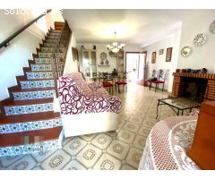 CASAGENCIA INMOBILIARIA VENDE....PAREADO en Zona torreon , 4 habitaciones,