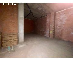 LOCAL COMERCIAL EN PUEBLO ZONA DE SERVICIOS
