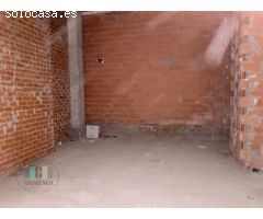 LOCAL COMERCIAL EN PUEBLO ZONA DE SERVICIOS