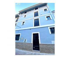 CASA EN EL CENTRO HISTÓRICO CON LOCAL PARA HOSTELERIA
