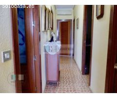 VILLA CON PARCELA DE 1600 M2 EN ZONA VORAMAR