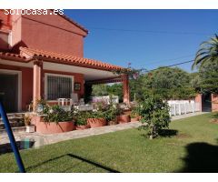CASAGENCIA INMOBILIARIA VENDE......VILLA INDEPENDIENTE CON PISCINA Y JARDIN EN