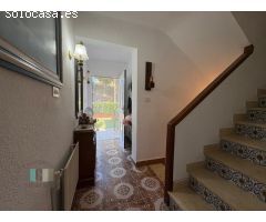 CASAGENCIA INMOBILIARIA VENDE......VILLA INDEPENDIENTE CON PISCINA Y JARDIN EN