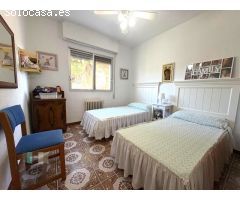 CASAGENCIA INMOBILIARIA VENDE......VILLA INDEPENDIENTE CON PISCINA Y JARDIN EN