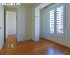 PISO TOTALMENTE REFORMADO CON EXCELENTES CALIDADES EN EL CORAZON DE LA CIUDAD