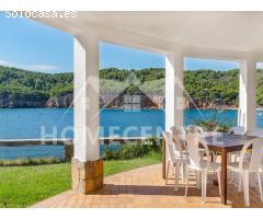 Espectacular casa frente al mar