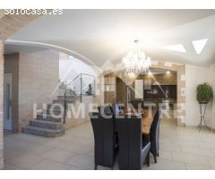 890.000 € (Antes 1.250.000 €) Casa con piscina y vistas a la montaña