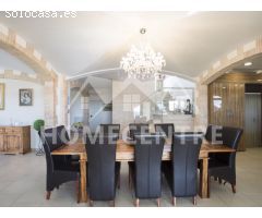 890.000 € (Antes 1.250.000 €) Casa con piscina y vistas a la montaña