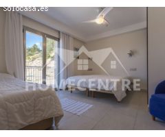 890.000 € (Antes 1.250.000 €) Casa con piscina y vistas a la montaña