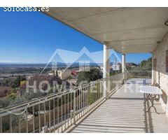 890.000 € (Antes 1.250.000 €) Casa con piscina y vistas a la montaña
