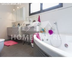 1.380.000 € (Antes 1.495.000 €) Lujosa y moderna propiedad con 25 metros de