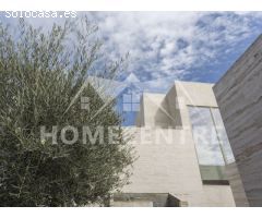 1.380.000 € (Antes 1.495.000 €) Lujosa y moderna propiedad con 25 metros de