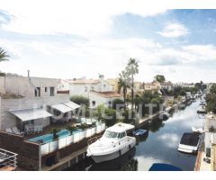 1.380.000 € (Antes 1.495.000 €) Lujosa y moderna propiedad con 25 metros de