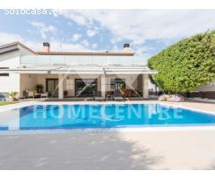Moderna casa la canal con 22 metros de amarre