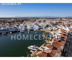 Casa de nueva construcción con vistas al lago