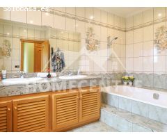 Bonito chalet con piscina