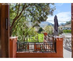 Casa más garaje con vistas a la montaña