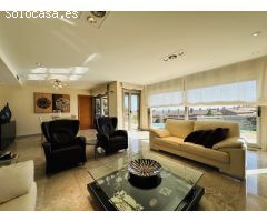 Casa en el centro con vistas al mar.