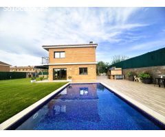Casa con jardín, piscina y ubicación privilegiada en Cabrera de Mar