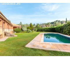 Villa con vistas al mar en el centro de Sant Andreu de Llavaneres a 35 km de