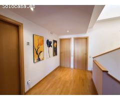 Magnífica casa en venta con jardín, terraza y buhardilla en entorno tranquilo y