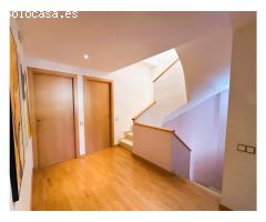 Magnífica casa en venta con jardín, terraza y buhardilla en entorno tranquilo y